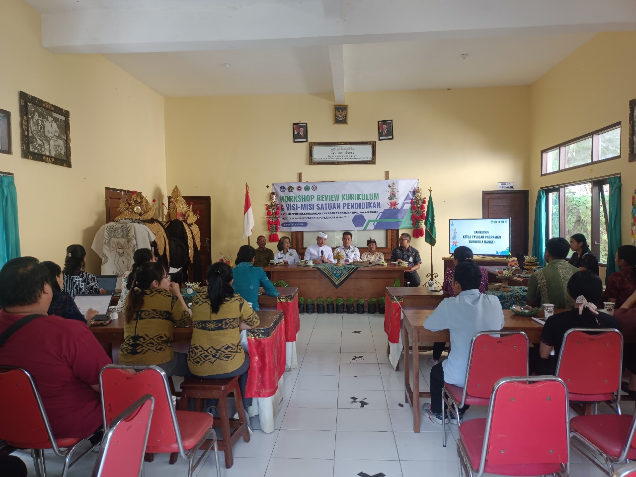 Workshop Review Kurikulum Widyalaya Gurukula Bangli