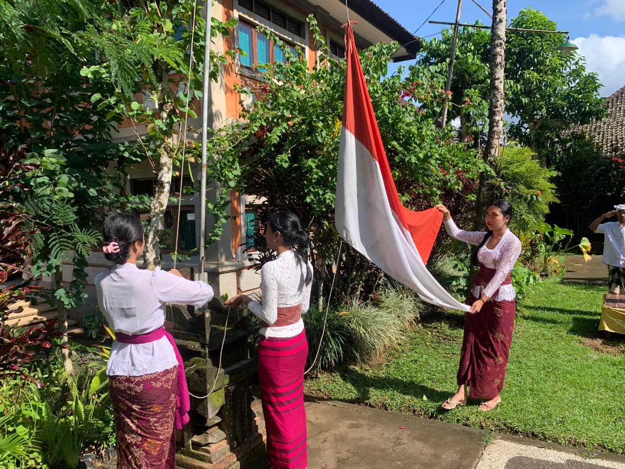 Widyalaya Gurukula Peringati Hari Guru Nasional
